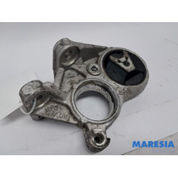 Peugeot - 308 - Engine mount
