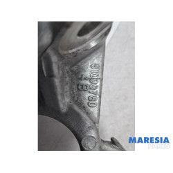 Peugeot - 308 - Engine mount