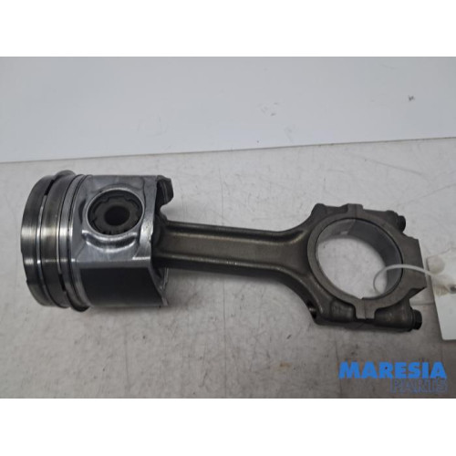 Alfa Romeo - GT - Connecting rod