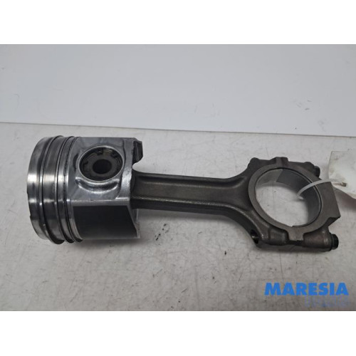 Alfa Romeo - GT - Connecting rod