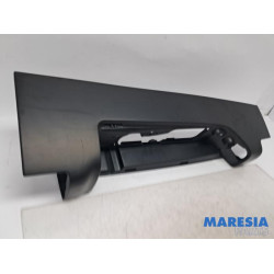Renault - Trafic - Bord feu arrière gauche