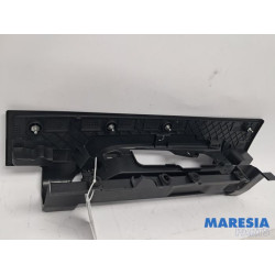 Renault - Trafic - Bord feu arrière gauche