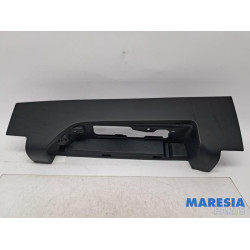 Renault - Trafic - Taillight edging, right