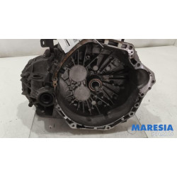 Opel - Vivaro - Gearbox