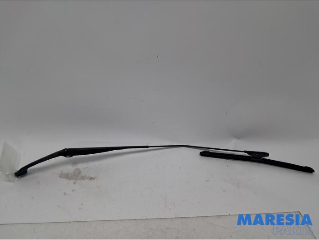 Renault - Captur - Front wiper arm
