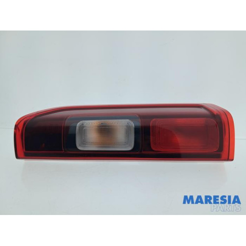 Renault - Trafic - Taillight, right
