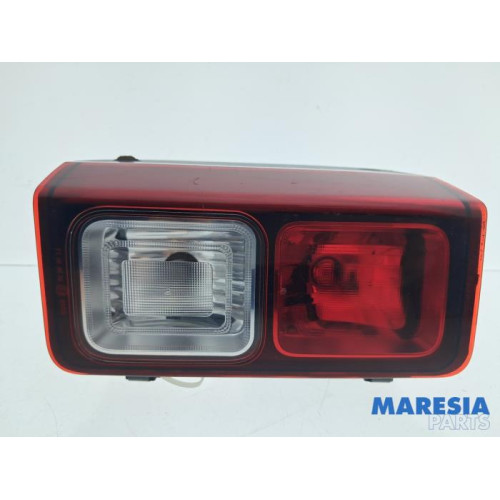 Renault - Trafic - Achterlicht rechts