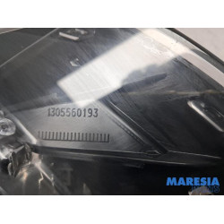 Renault - Megane - Koplamp rechts