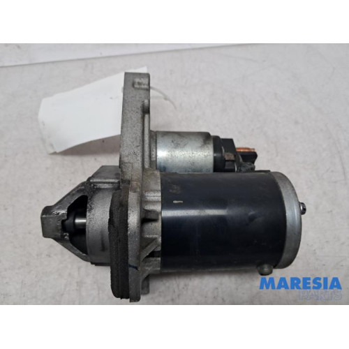 Renault - Captur - Starter