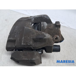 Renault - Captur - Front brake calliper, left