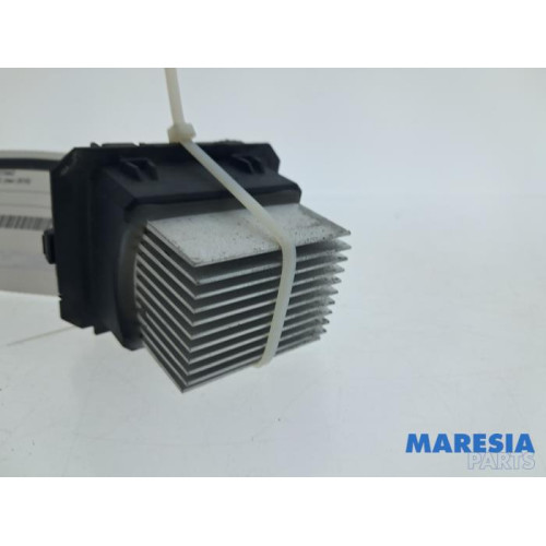 Renault - Trafic - Heater resistor