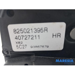 Renault - Trafic - Sliding door lock mechanism, right