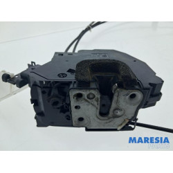 Renault - Trafic - Sliding door lock mechanism, right
