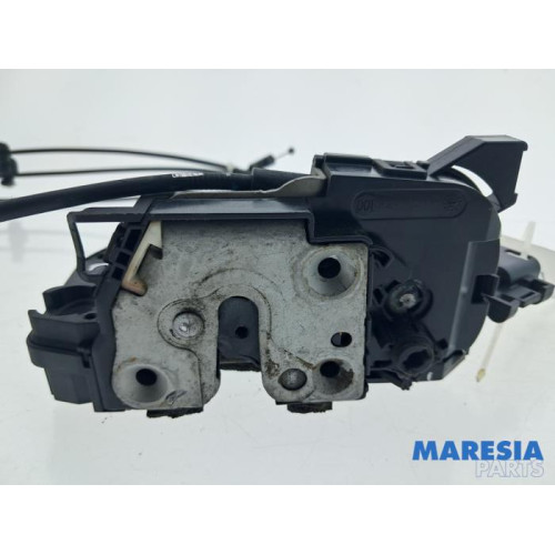 Renault - Trafic - Sliding door lock mechanism, right