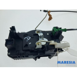 Renault - Trafic - Minibus/van rear door lock mechanism