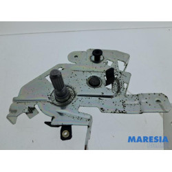 Renault - Trafic - Sliding door lock mechanism, right
