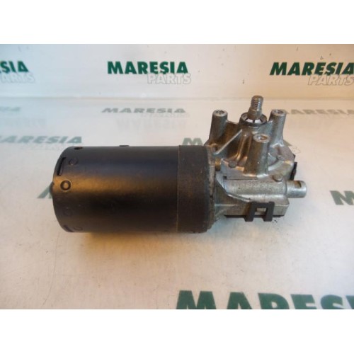 Peugeot - 206 - Front wiper motor