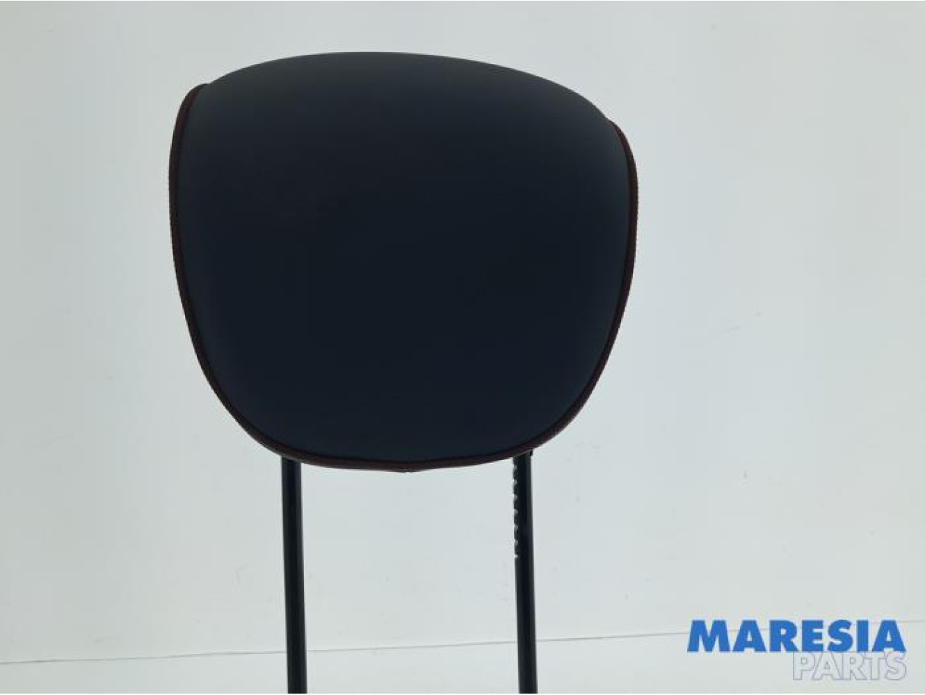 Renault - Captur - Headrest