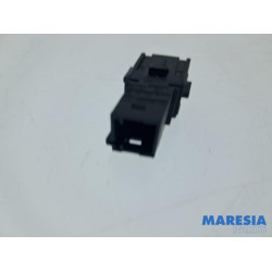 Peugeot - 108 - AUX/USB aansluiting