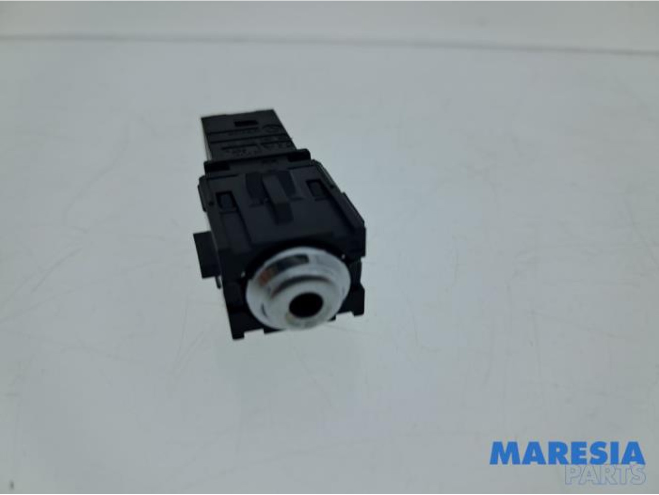 Peugeot - 108 - AUX/USB aansluiting
