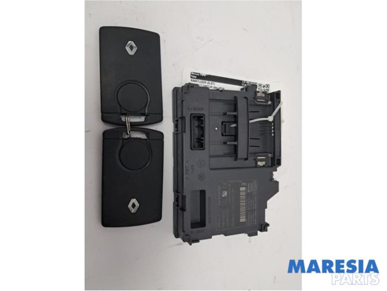 Renault - Captur - Card reader (lock)