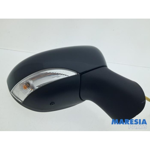 Renault - Captur - Wing mirror, right