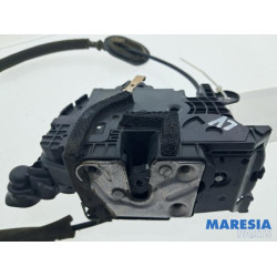 Renault - Captur - Door lock mechanism 4-door, front left