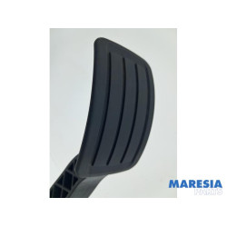 Opel - Combo - Accelerator pedal
