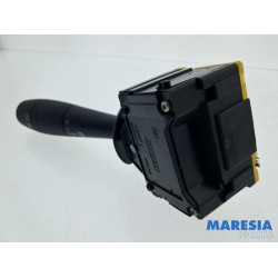 Renault - Captur - Wiper switch