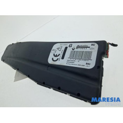 Renault - Captur - Seat airbag (seat)