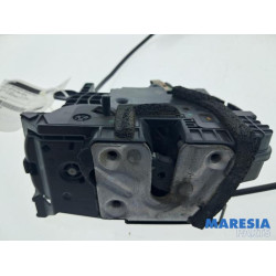 Renault - Captur - Rear door mechanism 4-door, right