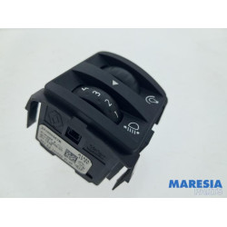 Renault - Captur - AIH headlight switch