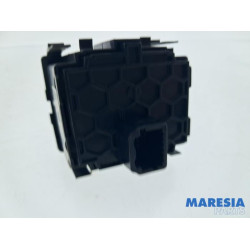 Renault - Captur - AIH headlight switch