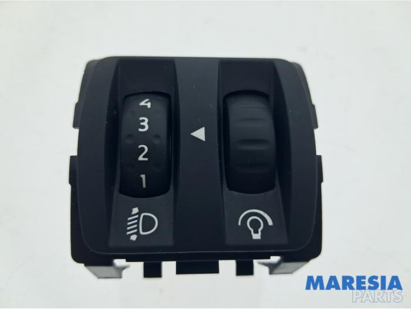 Renault - Captur - AIH headlight switch