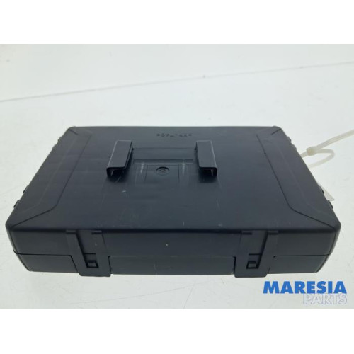 Renault - Captur - Telefoon Module
