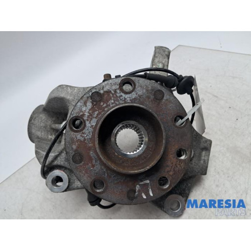 Alfa Romeo - Giulietta - Fusee links-voor