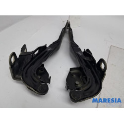 Alfa Romeo - Giulietta - Bonnet Hinge