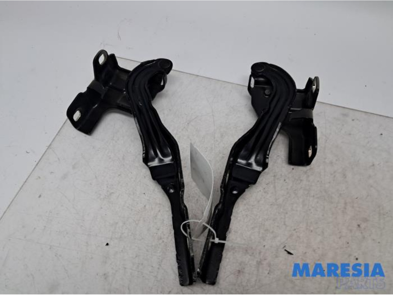 Alfa Romeo - Giulietta - Bonnet Hinge