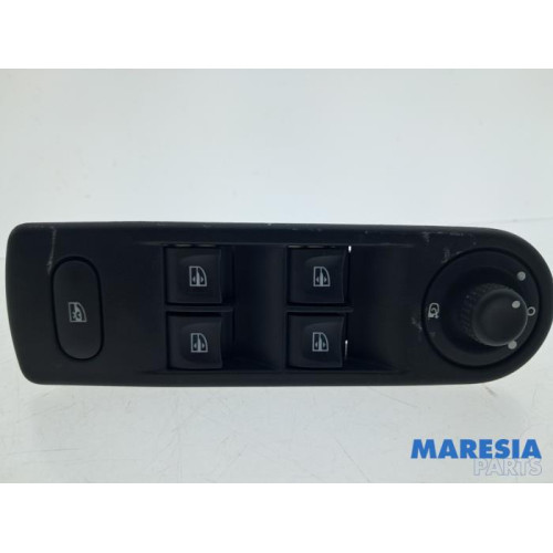Renault - Captur - Multi-functional window switch