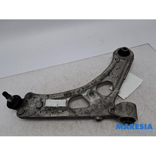 Opel - Combo - Bras de suspension bas avant droit