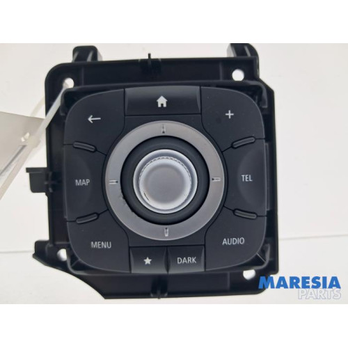 Renault - Megane - Navigatie bedienings paneel