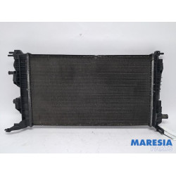 Renault - Megane - Radiateur