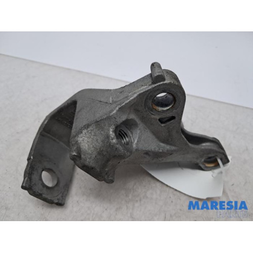 Renault - Talisman - Engine mount
