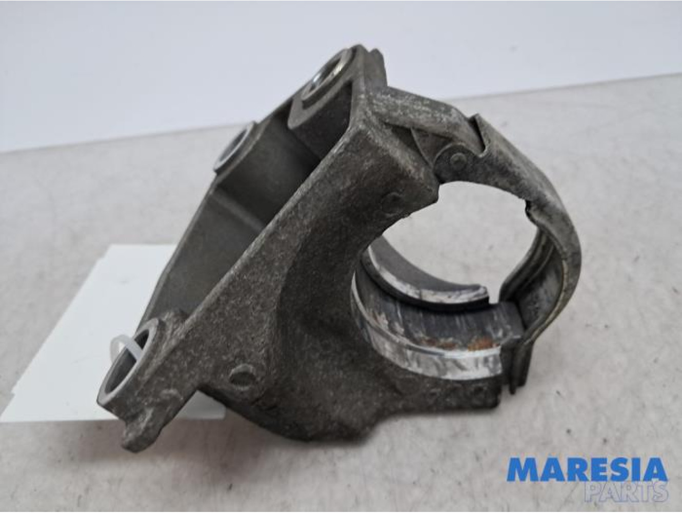 Renault - Talisman - Engine mount