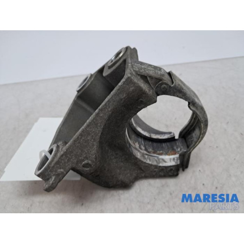 Renault - Talisman - Engine mount
