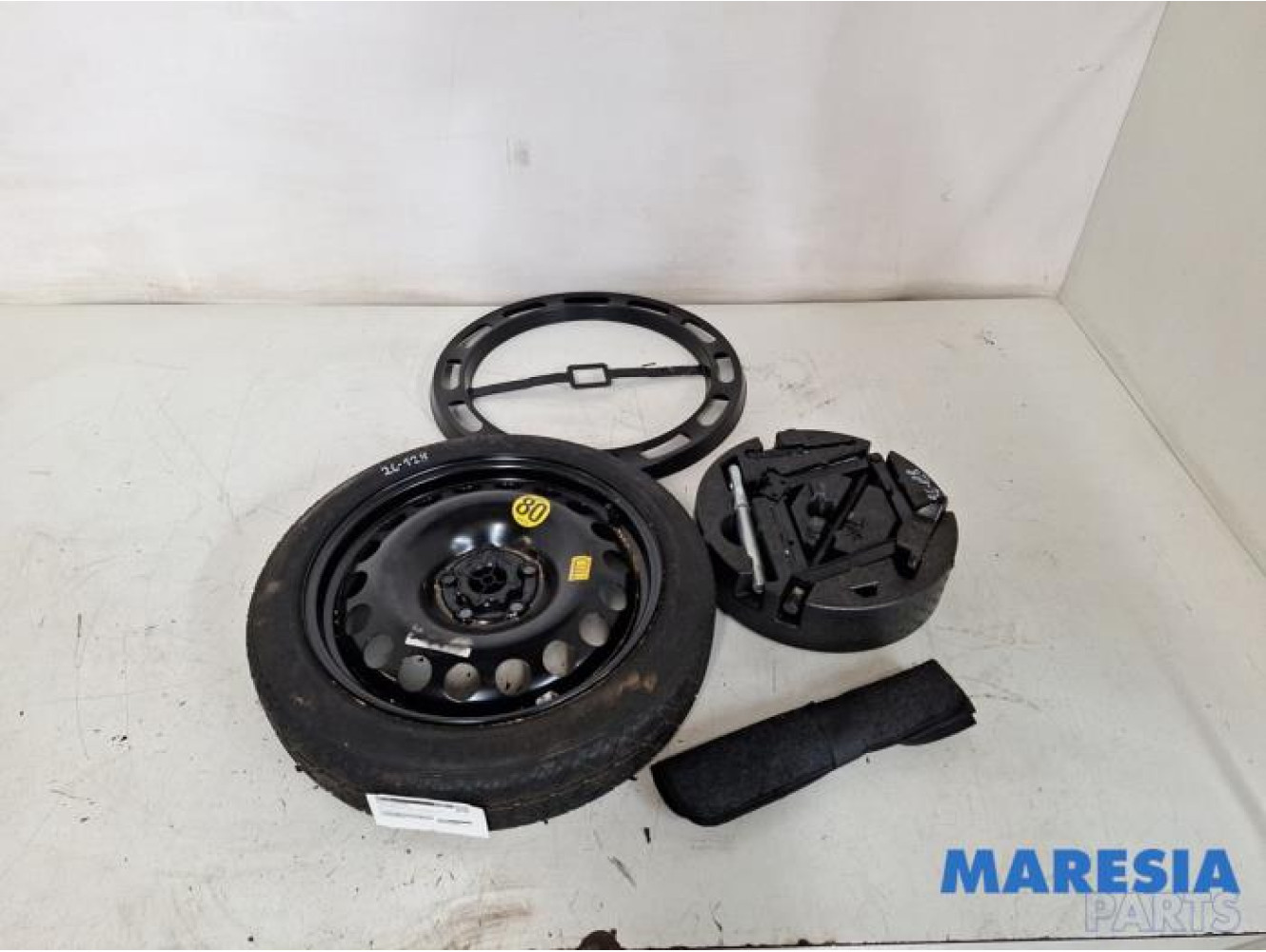 Opel - Astra - Krikset + reservewiel