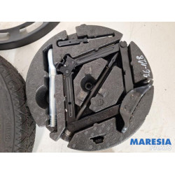 Opel - Astra - Krikset + reservewiel