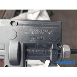 Renault - Talisman - Tank flap lock motor