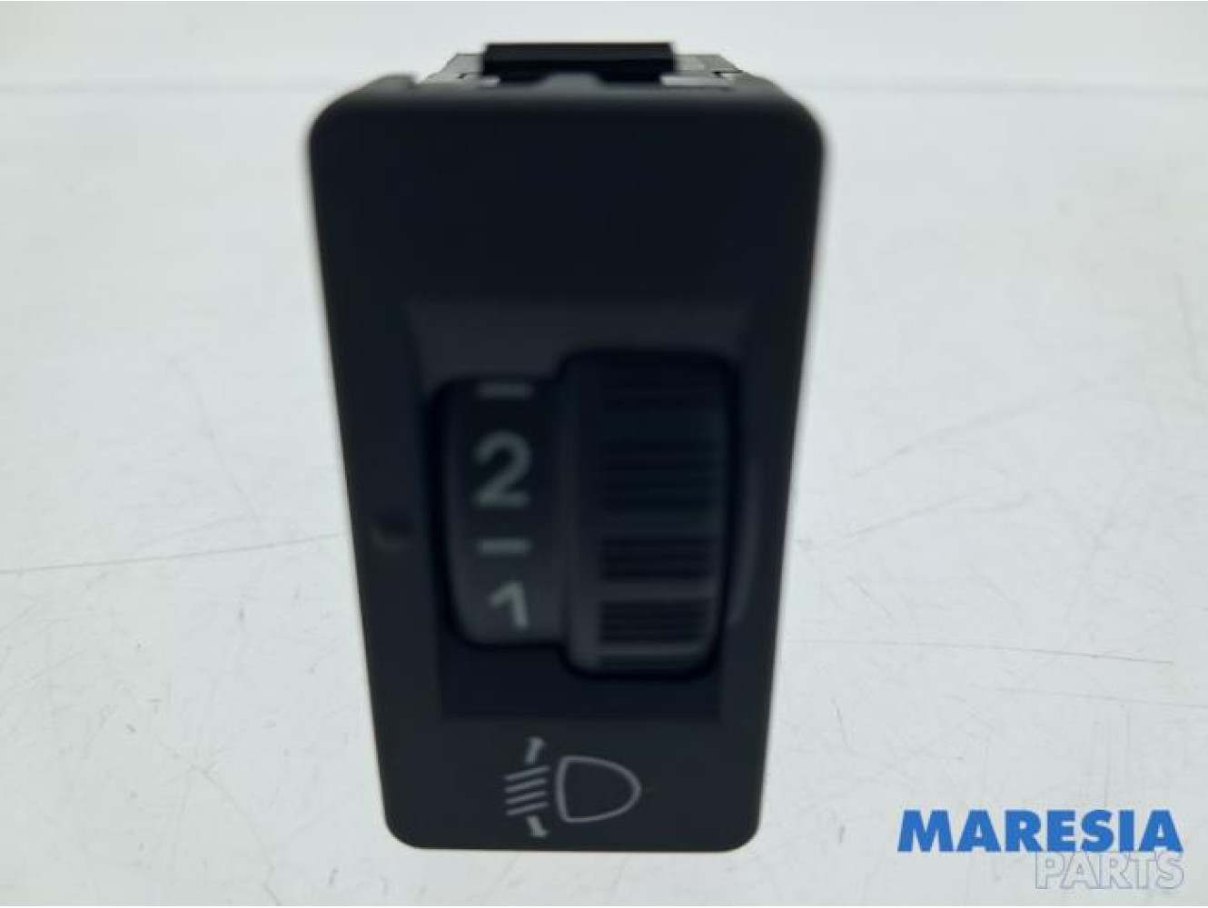 Peugeot - 508 - AIH headlight switch