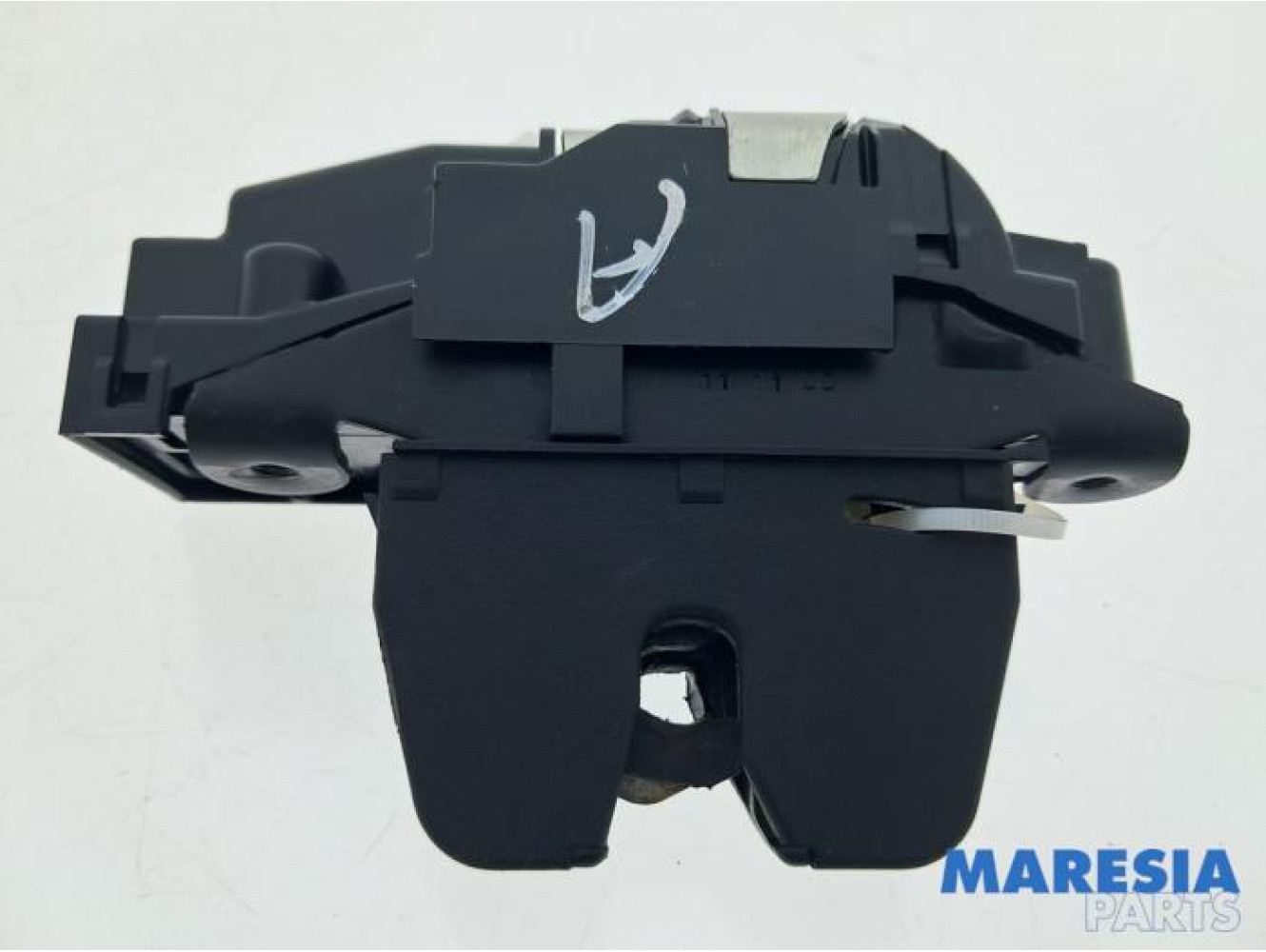 Peugeot - 508 - Tailgate lock mechanism